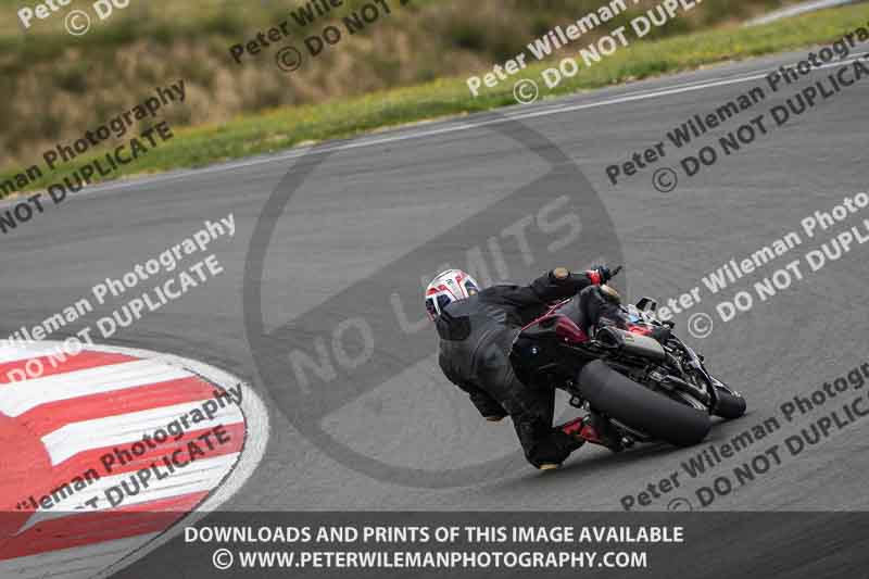 cadwell no limits trackday;cadwell park;cadwell park photographs;cadwell trackday photographs;enduro digital images;event digital images;eventdigitalimages;navarra;no limits trackdays;peter wileman photography;racing digital images;trackday digital images;trackday photos
